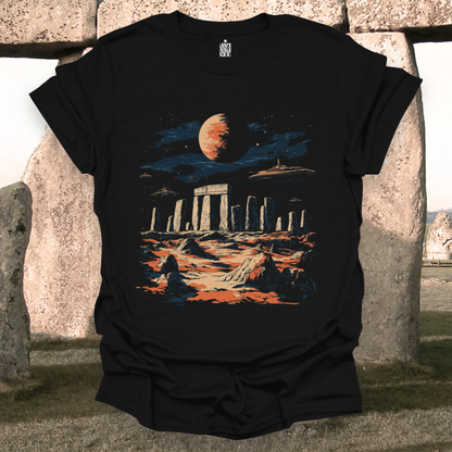STONEHENGE II. GRAPHIC TEE